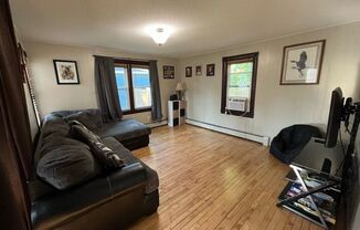 2 beds, 1 bath, $950