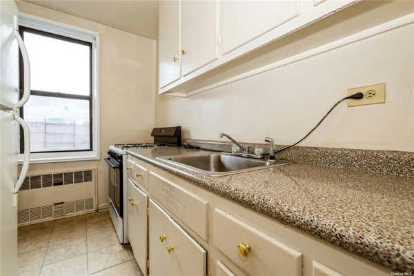 1 bed, 1 bath, $2,000, Unit 511