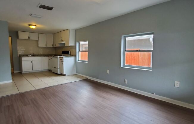 2 beds, 1 bath, $1,700