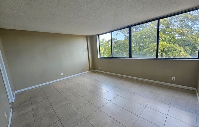 1 bed, 1.5 baths, $1,650, Unit 4314