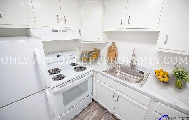 2 beds, 1 bath, 700 sqft, $1,349, Unit 27