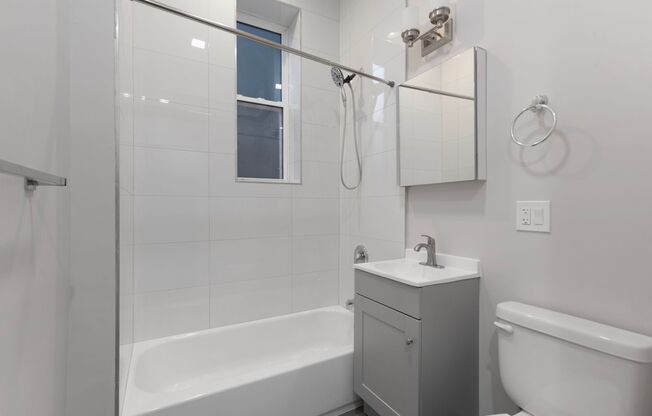 3 beds, 1 bath, 632 sqft, $2,200, Unit 1456-G1