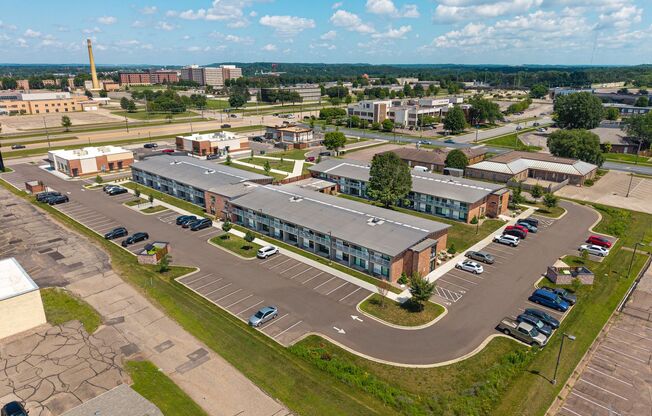 2 beds, 2 baths, 900 sqft, $1,475, Unit 232