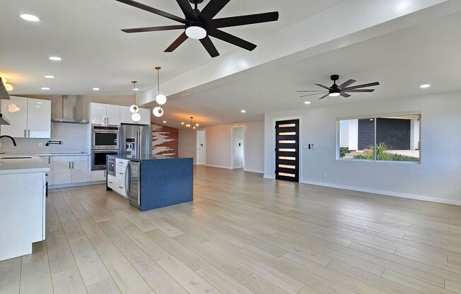 Waialae Nui Ridge - Renovated 4 bedroom, 3 bath residence designed Val Ossipoff