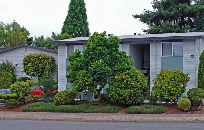 Lennick Court Apartments