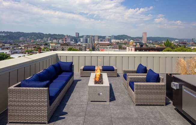 EllaMarie_Photo_RoofTop