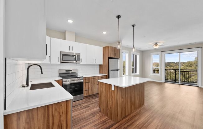 2 beds, 2 baths, 1,168 sqft, $1,900, Unit 301