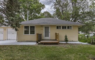 3 beds, 1 bath, $1,425