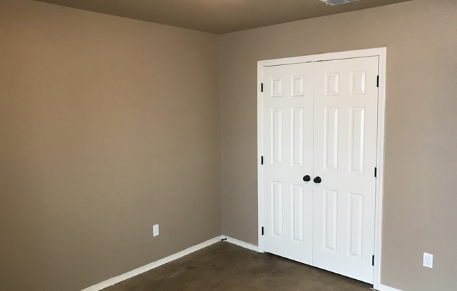 2 beds, 1 bath, $775