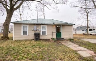 1 Bedroom Single Family Home in Elkhart!