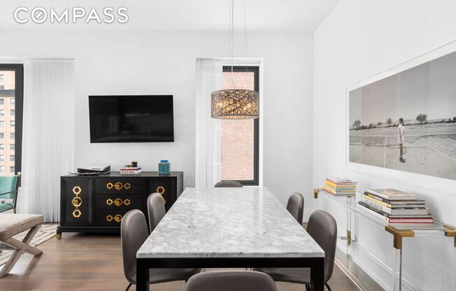 301 E 50 ST
