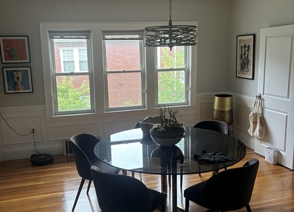 569 COMMONWEALTH AVE