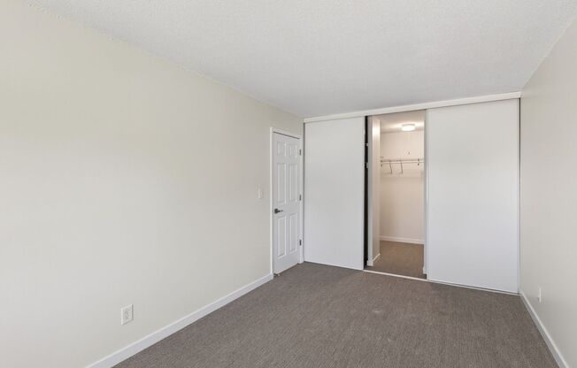 2 beds, 1 bath, 864 sqft, $1,495, Unit 203 - 2400