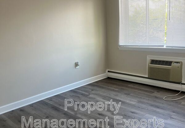 2322 GLENDALE TERRACE