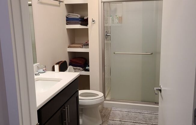 1 bed, 1 bath, 875 sqft, $1,490, Unit 303