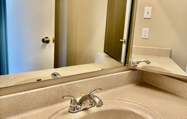 1 bed, 1 bath, 565 sqft, $999, Unit 149