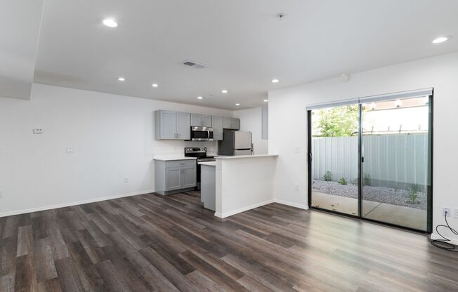 920 Shoofly St