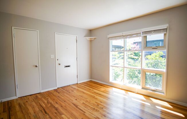 2 beds, 1 bath, $1,665