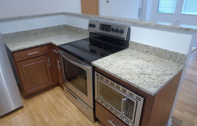 2 beds, 2 baths, 1,250 sqft, $2,950, Unit 07C