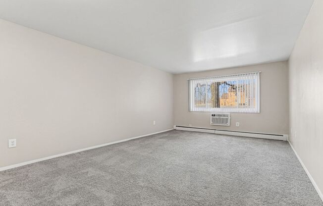 2 beds, 1 bath, 950 sqft, $1,435, Unit 2911-207