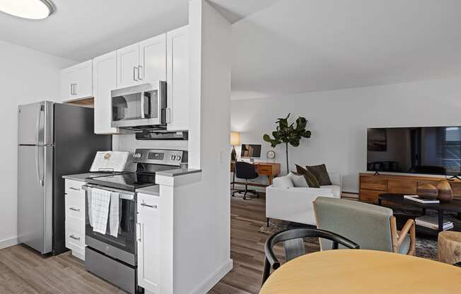 The Lakes Apartments