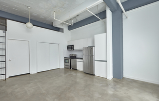 2 beds, 1 bath, $5,200, Unit 3B