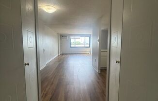 2 beds, 1 bath, 710 sqft, $1,450, Unit # 910