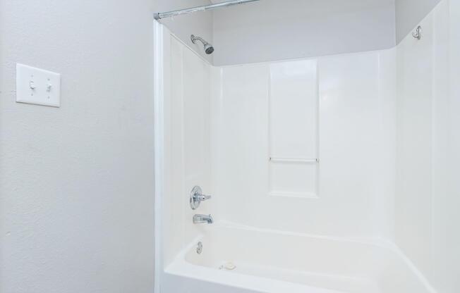 2 beds, 2 baths, 1,200 sqft, $1,165