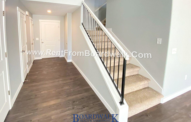 Single Family Home In Beautiful Community!