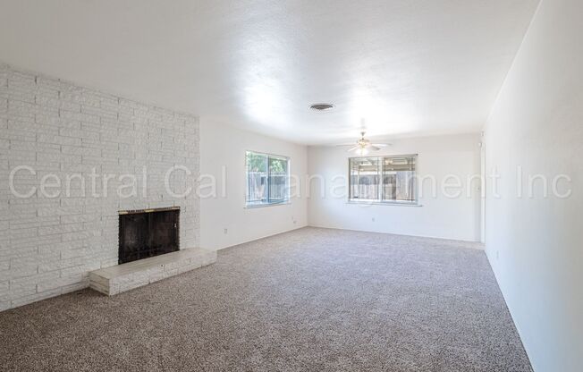 3 Bedroom, 2 Bath Home Near Bakersfield College - $1995 Per Month!