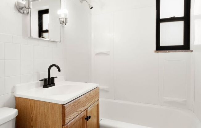 2 beds, 1 bath, 800 sqft, $475, Unit 2117 Brownsville Road - C32