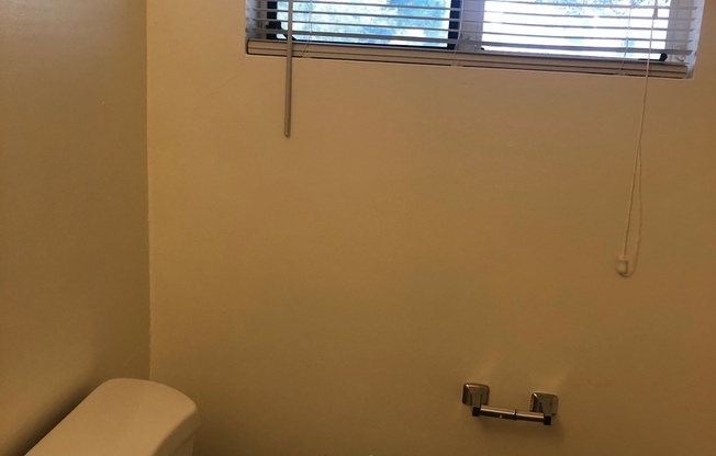 1 bed, 1 bath, 550 sqft, $975, Unit 423