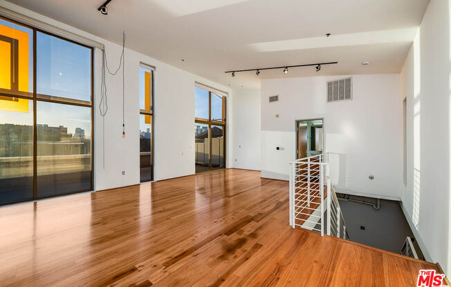 3 beds, 3 baths, 2,330 sqft, $8,500, Unit 106