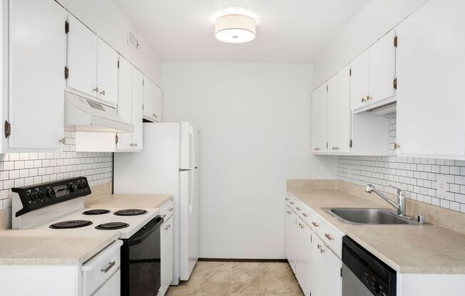 Olympic View Apartments - West Seattle