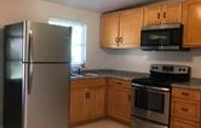 2 Bedroom / 1 Bath Lake Mary Home Available Now!