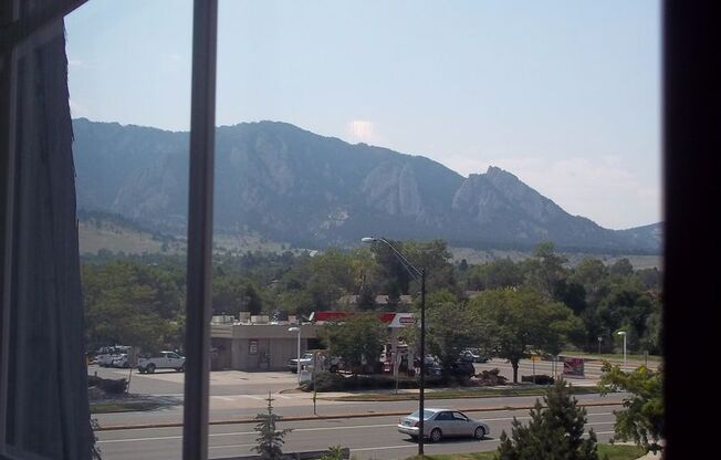 1 bed, 1 bath, 550 sqft, $1,595, Unit 640-306