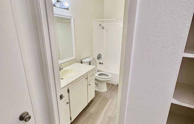 1 bed, 1 bath, 700 sqft, $2,000, Unit 427