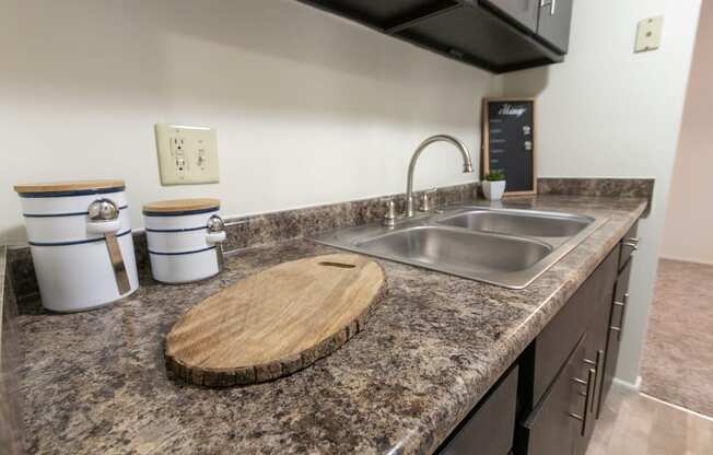 This is a picture of the kitchen in a 578 sq foot 1 bedroom, 1 bath apartment at Red Bank Reserve in the Madisonville neighborhood of Cincinnati, Ohio.
