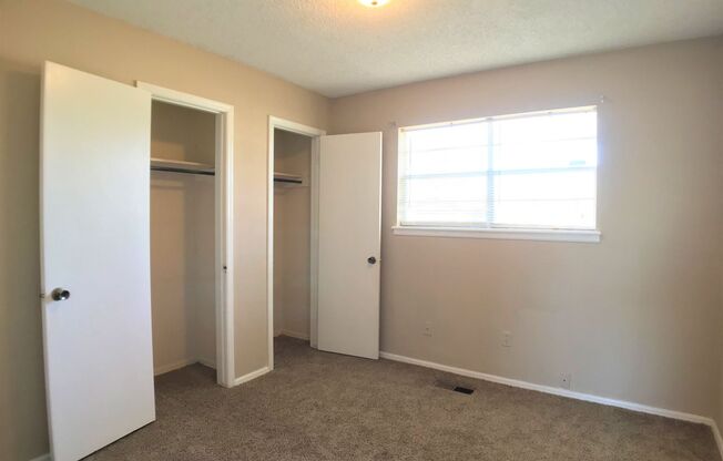 3 beds, 1 bath, $1,300