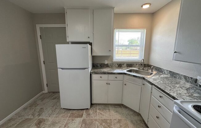 1 bed, 1 bath, $800