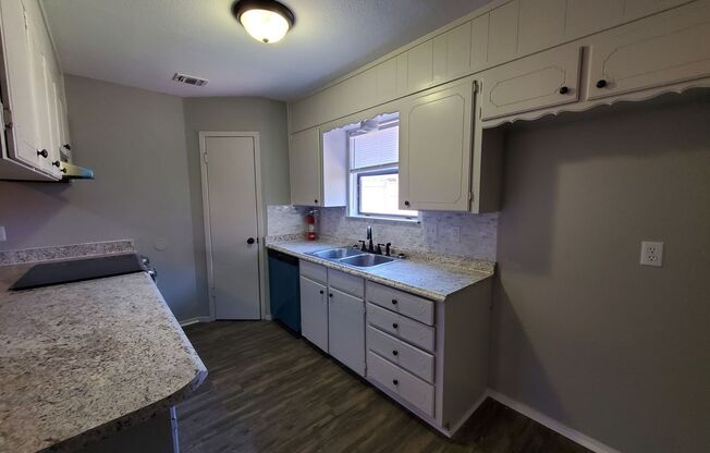 3 beds, 1 bath, $1,450