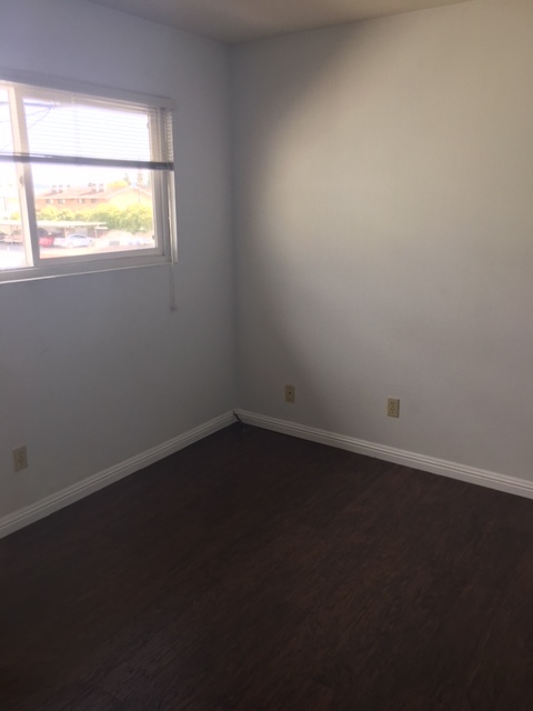 1 bed, 1 bath, 450 sqft, $1,900, Unit 8