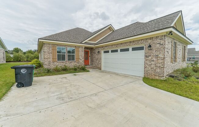 Beautiful construction 3 bed 2 bath home in Summerfield