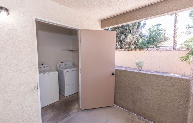 3 beds, 2 baths, $1,550, Unit # 1140