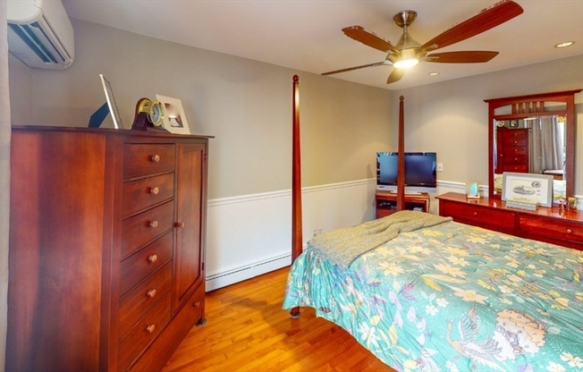 4 KEMBLE PL
