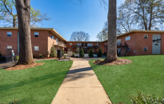 1135 Woodland Ave: Woodland Apartments