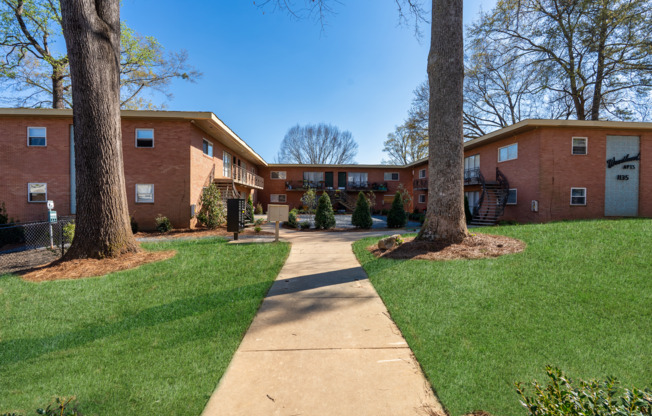 1135 Woodland Ave: Woodland Apartments