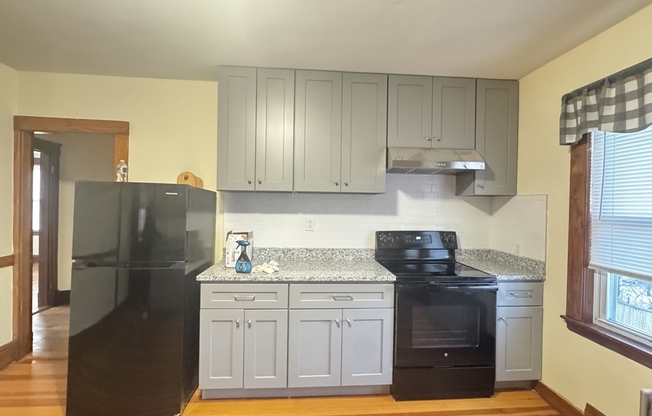 2 beds, 1 bath, 800 sqft, $2,200, Unit 1