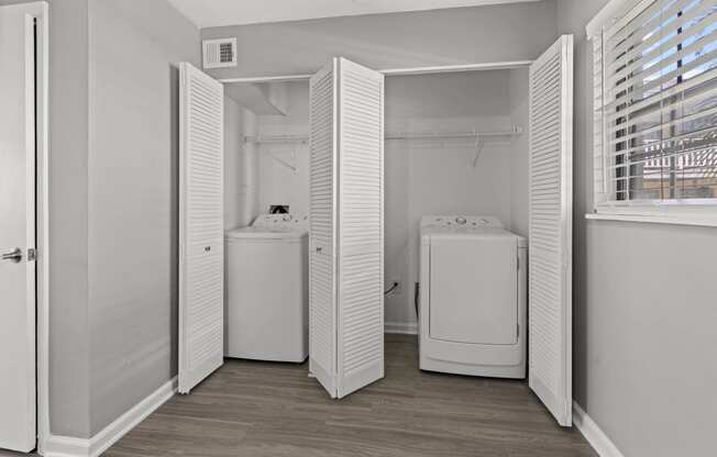 Renovated Apartment Home Laundry Area  at The Flats at Seminole Heights, Tampa, 33603