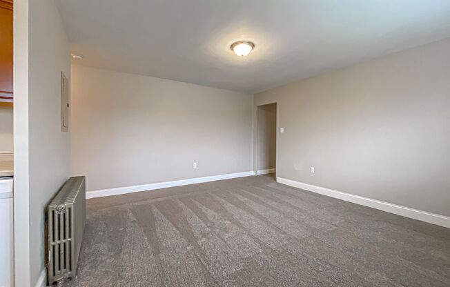 2 beds, 1 bath, 630 sqft, $945, Unit 104-05